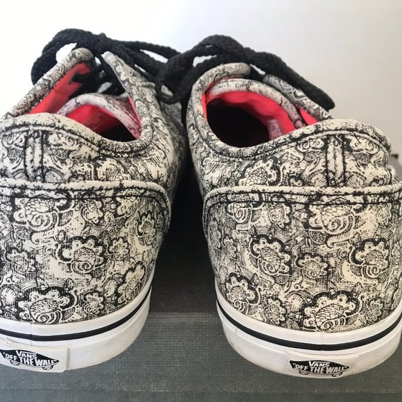 Vans Off The Wall Sneakers in Black & White - Picture 6 of 7